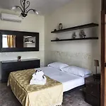 Mastrangelo דירה *